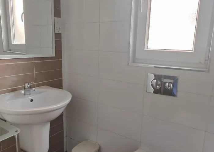 Well Located 2 Bedroom Flat In St.julians * San Ġiljan