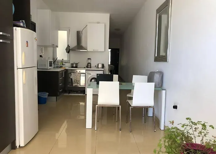 Well Located 2 Bedroom Flat In St.julians Daire Saint Julian's